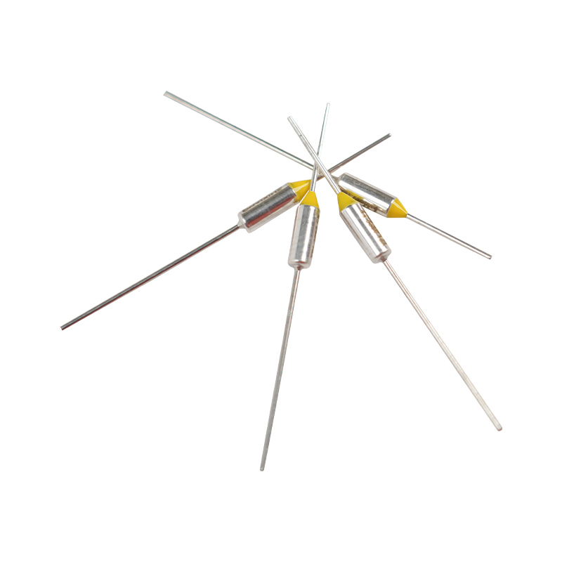 Одноразовый термопредохранитель Одноразовый невосстанавливаемый термопредохранитель внутри мелкой бытовой техники Одноразовый термопредохранитель Одноразовый невосстанавливаемый термопредохранитель внутри мелкой бытовой техники